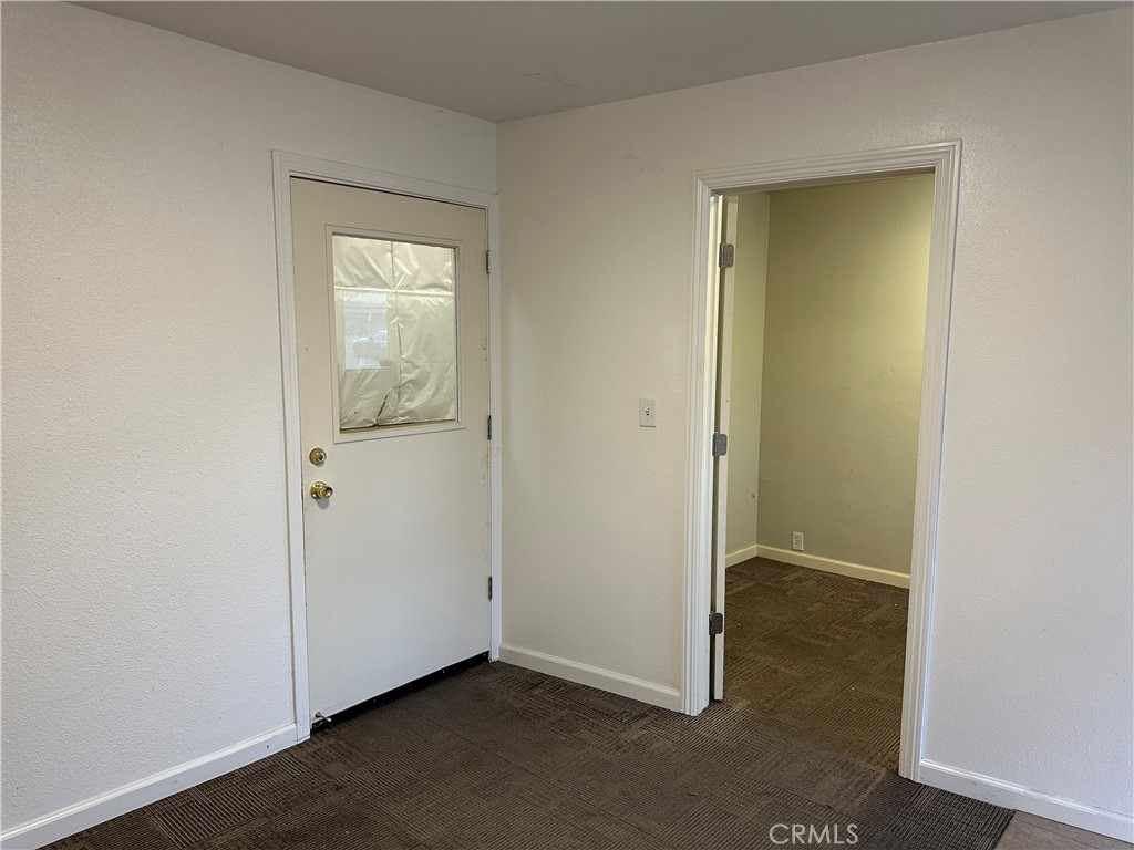 1200 W East Property Photo 6