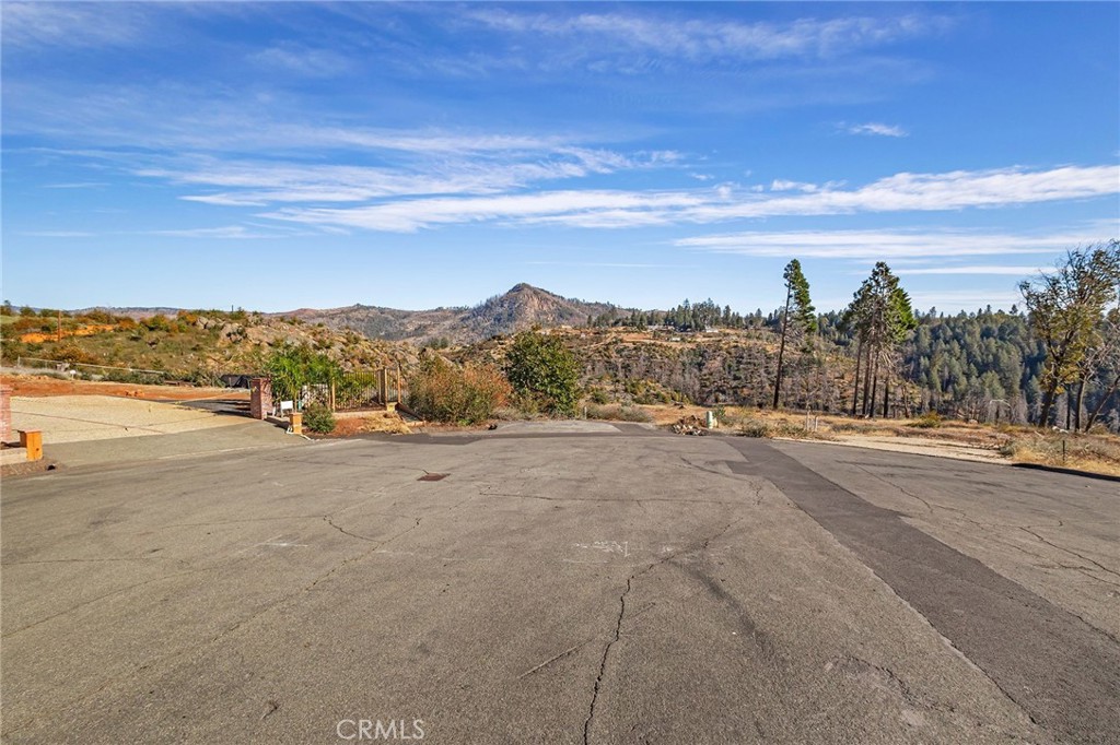 6569 Huron Court Property Photo 2