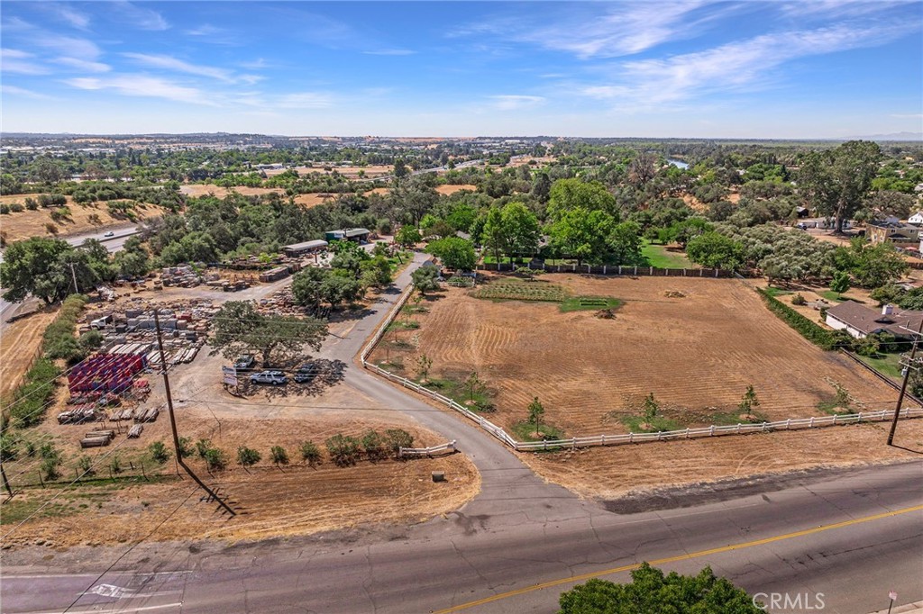 405 Grand Property Photo 18