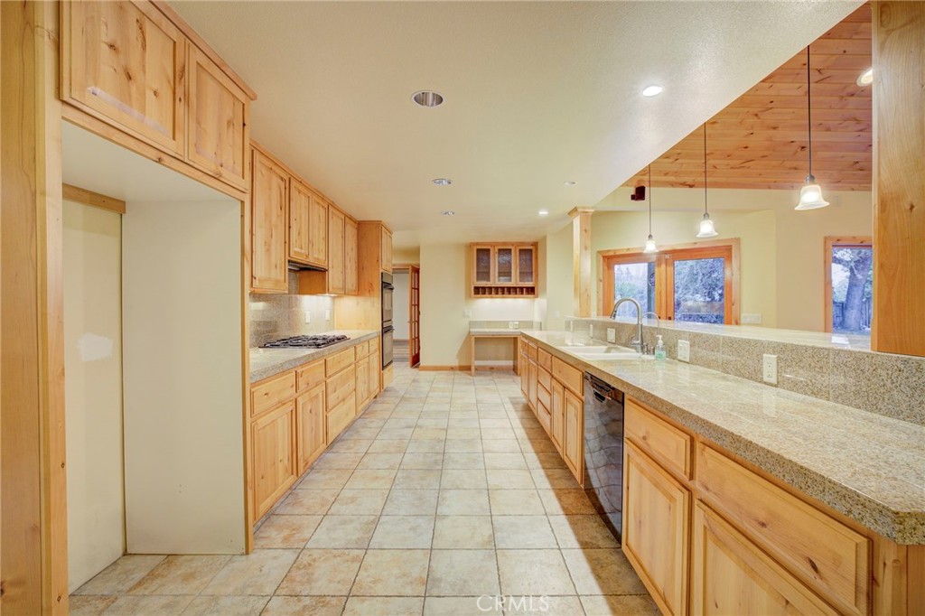 1236 Glenwood Avenue Property Photo 7