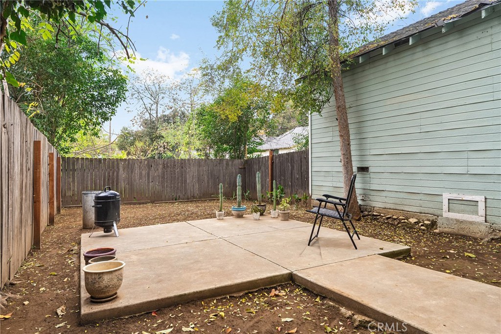 1636 Pine Property Photo 9