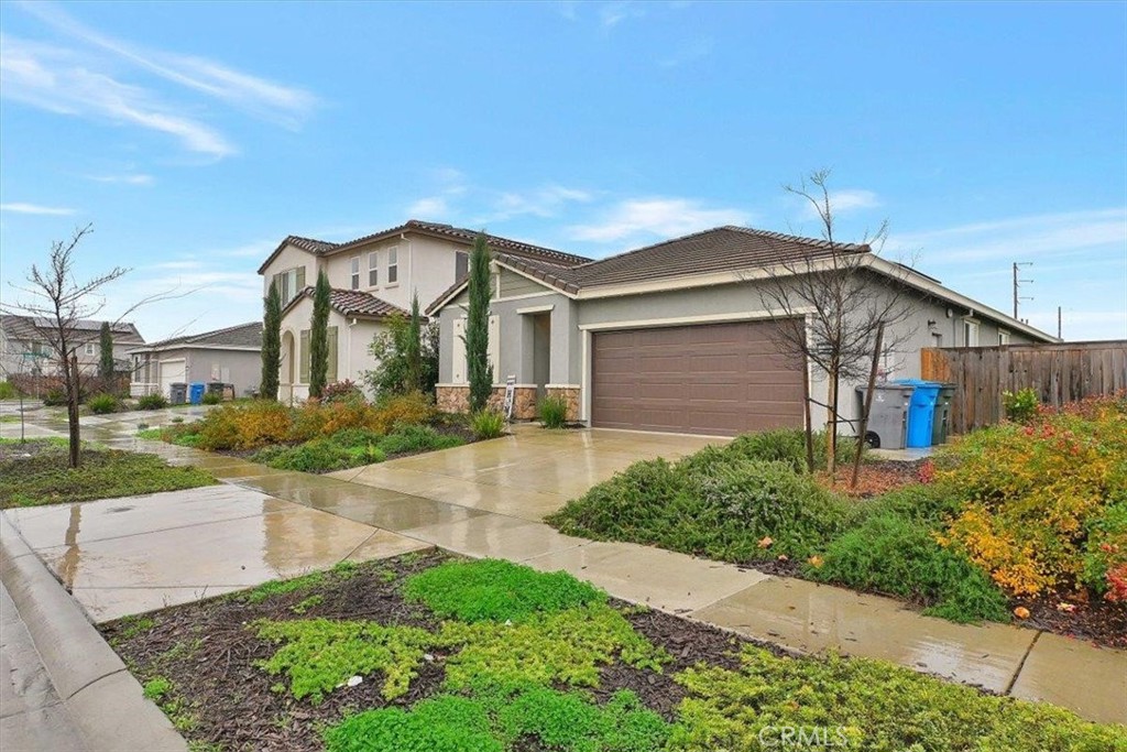 2064 Englebright Way Property Photo 2
