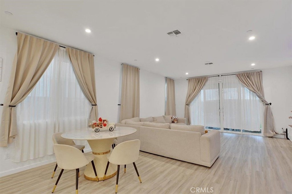 2064 Englebright Way Property Photo 13