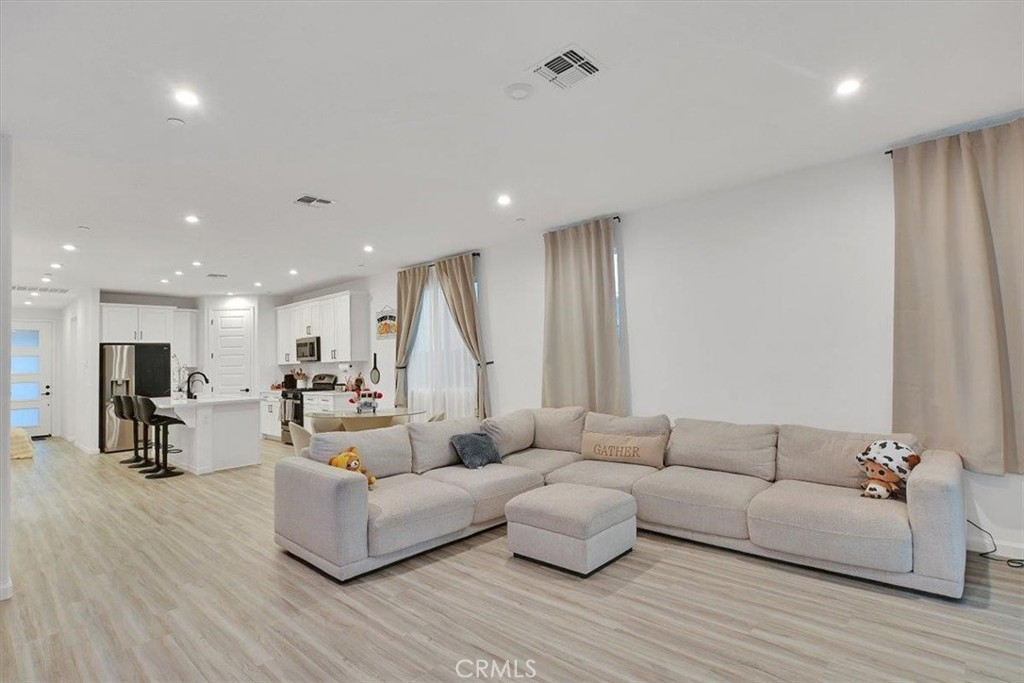 2064 Englebright Way Property Photo 16
