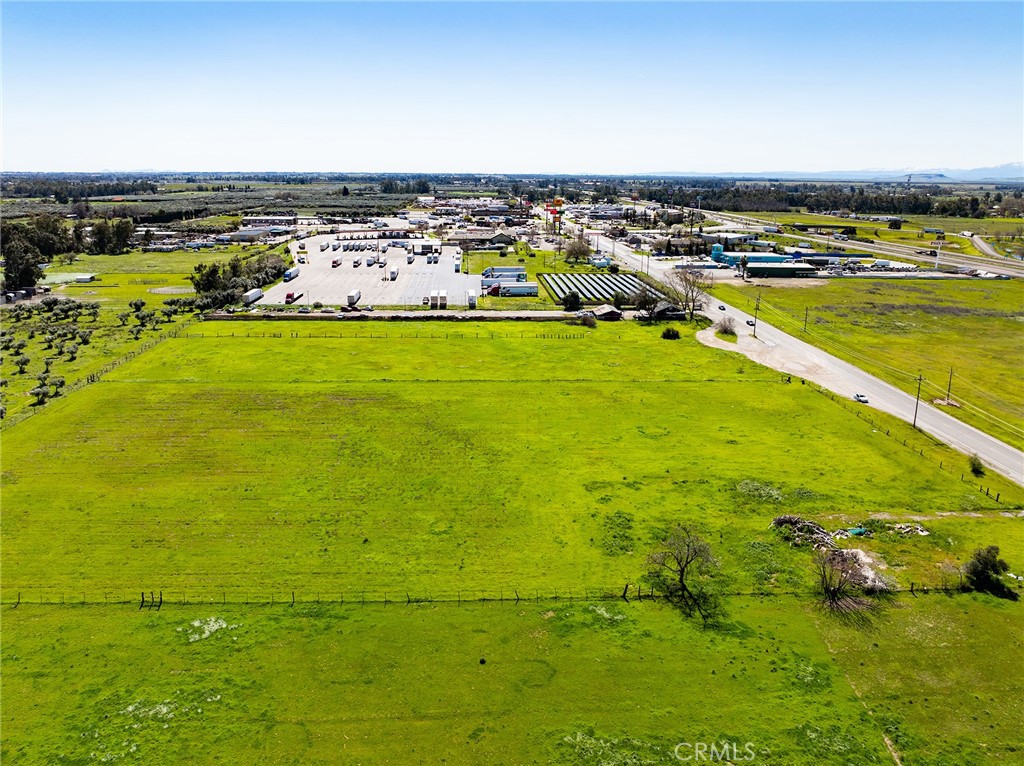 2761 Hwy 99w Property Photo 10