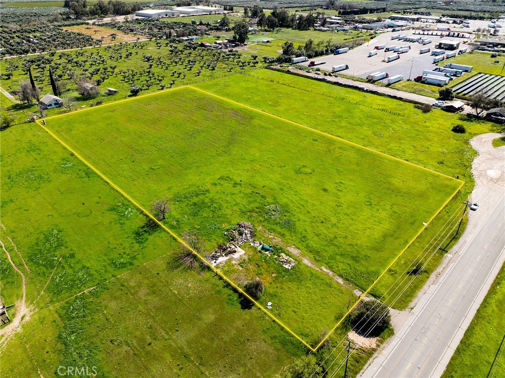 2761 Hwy 99w Property Photo 11