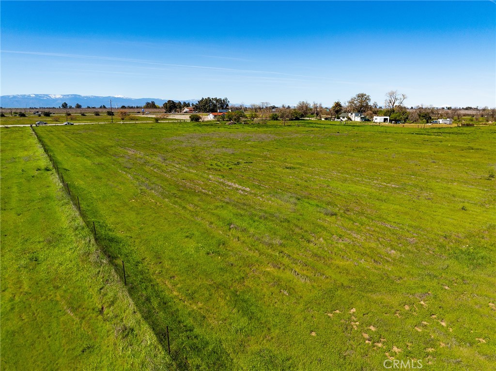 2761 Hwy 99w Property Photo 14
