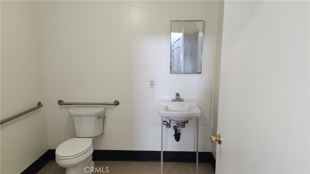 2515 Zanella Way 7 Property Photo 5