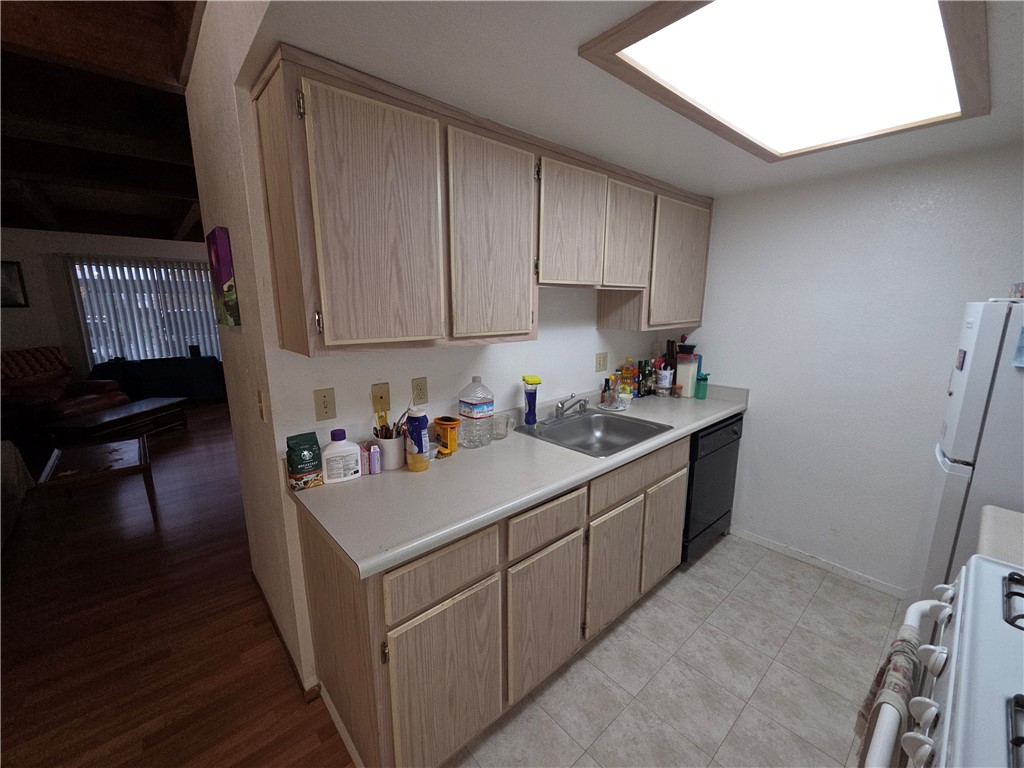 565 North Street Property Photo 6