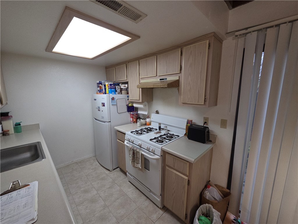 565 North Street Property Photo 7