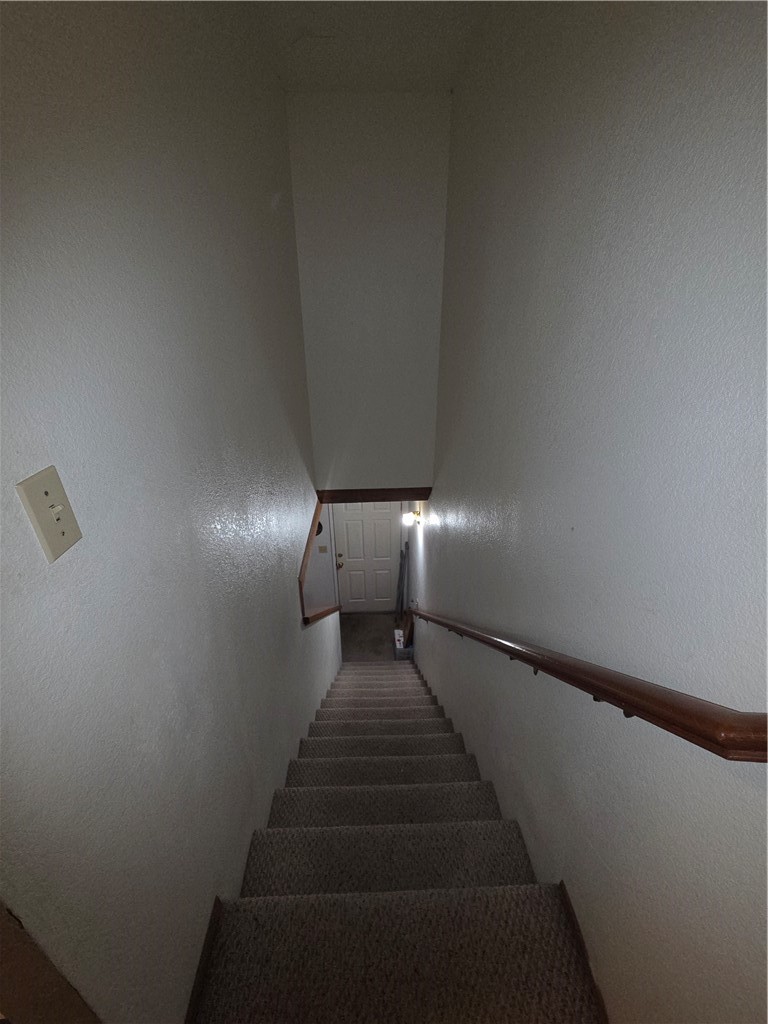 565 North Street Property Photo 23