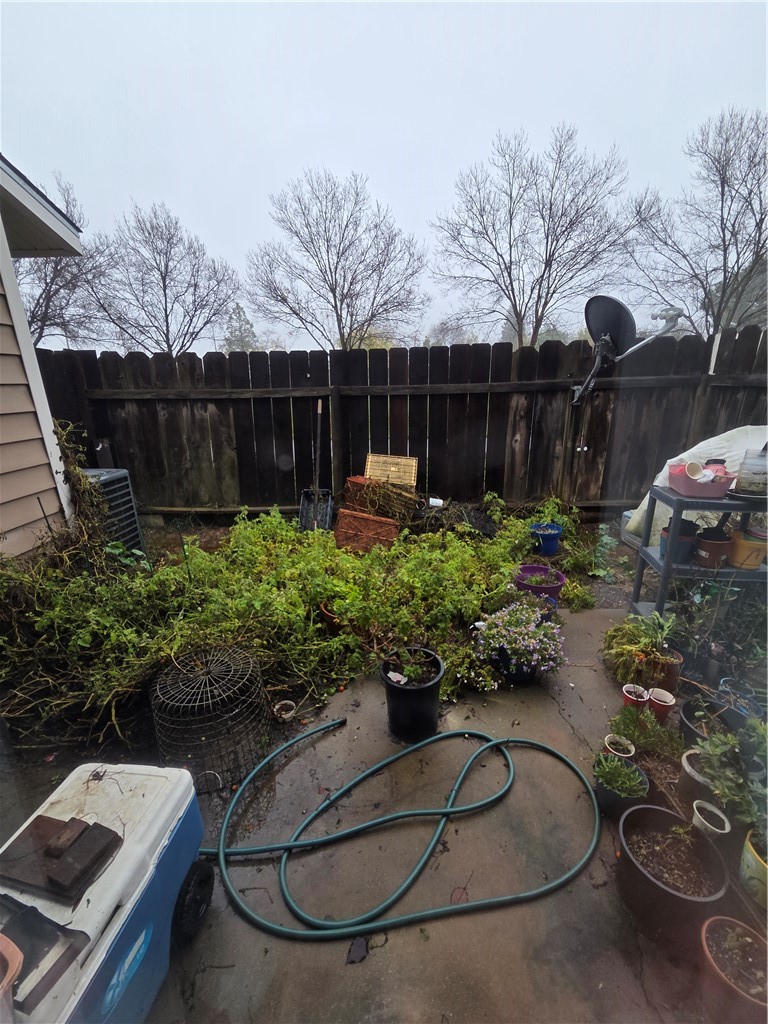 565 North Street Property Photo 28