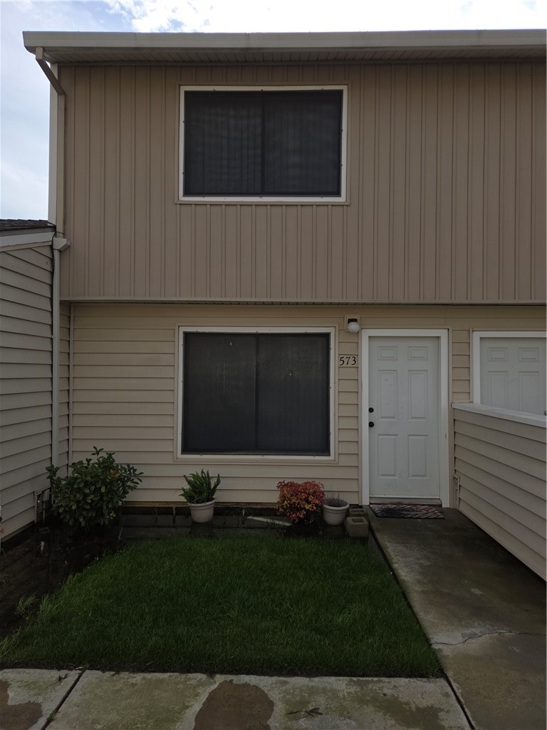 573 North Street Property Photo 1