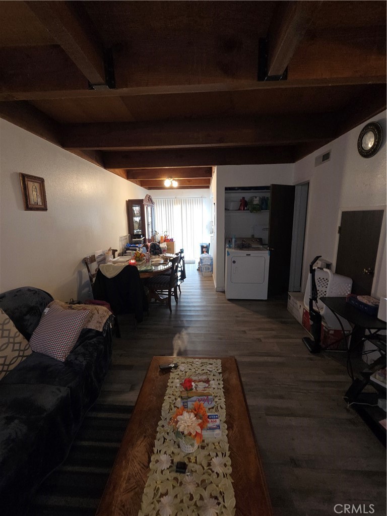 573 North Street Property Photo 7