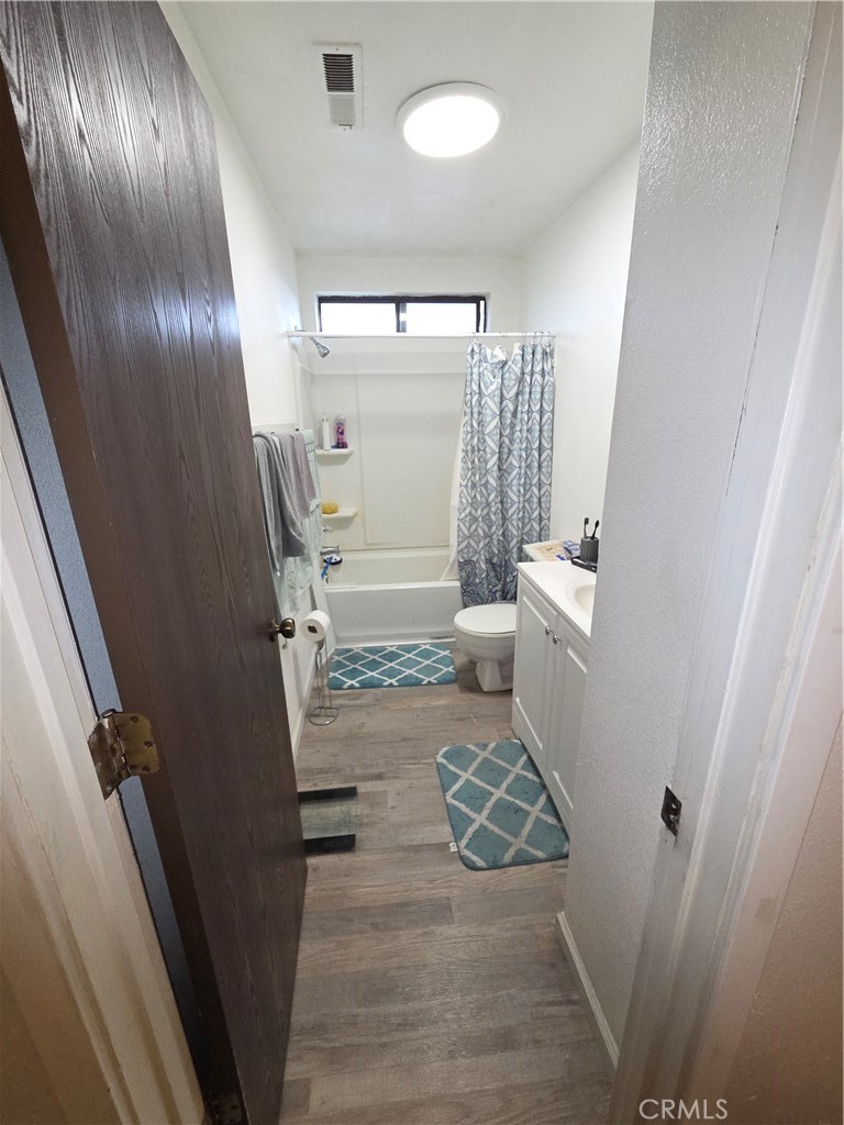 573 North Street Property Photo 21