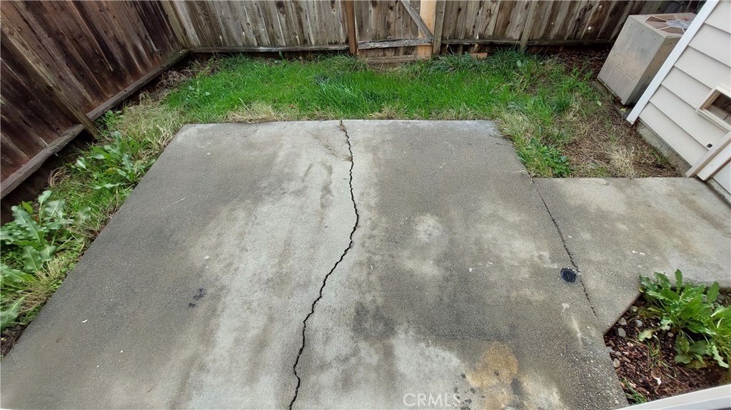 573 North Street Property Photo 26