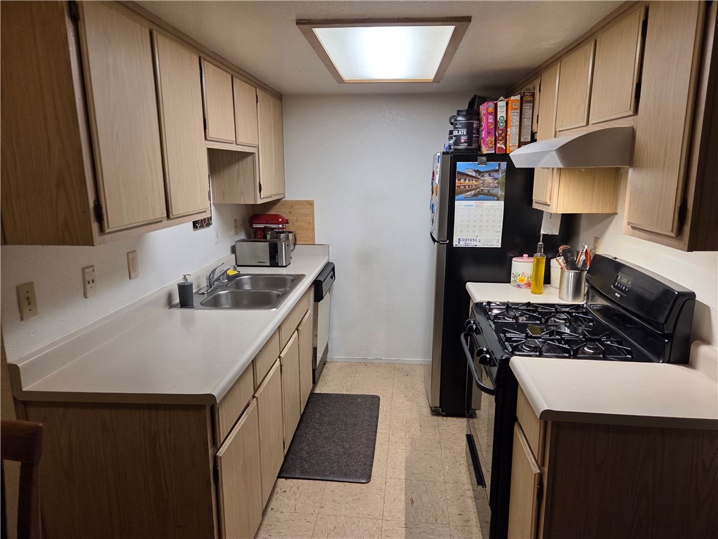 633 North Street Property Photo 11