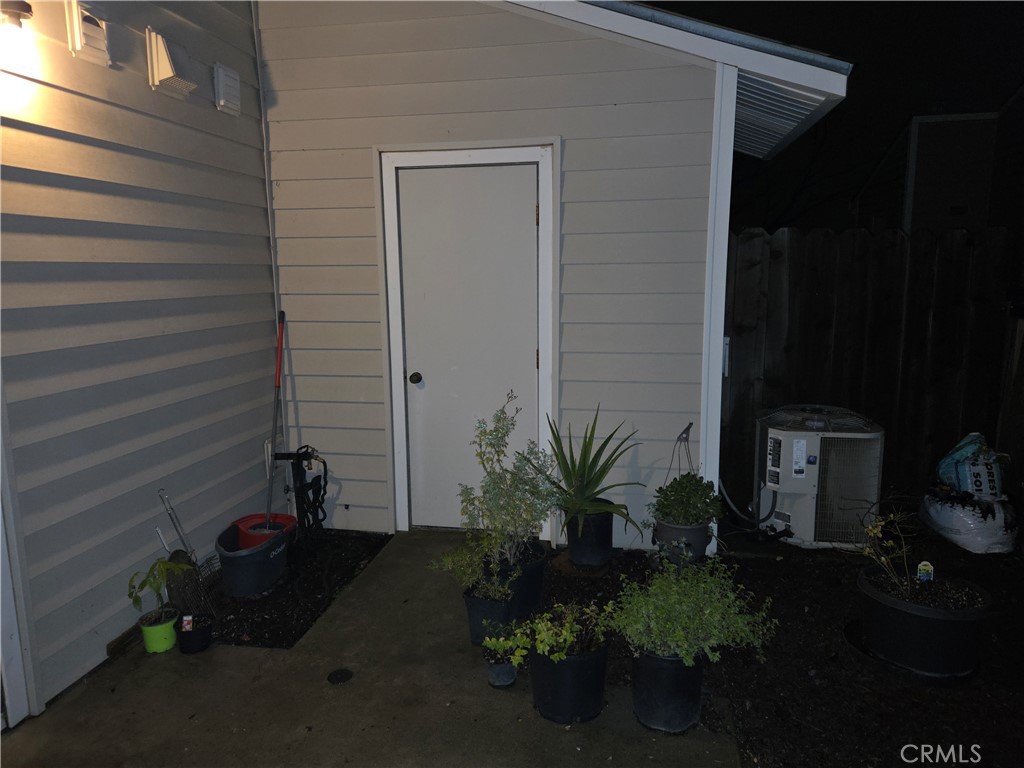 633 North Street Property Photo 25