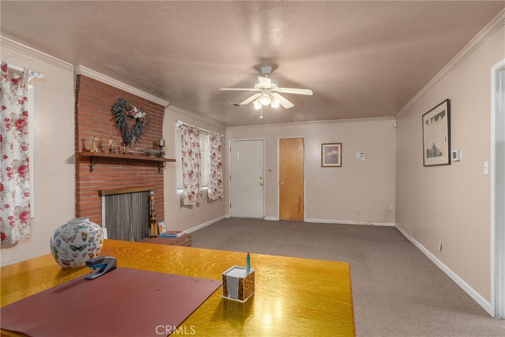 559 East Property Photo 5