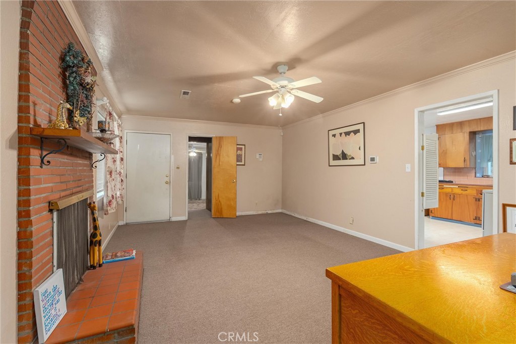559 East Property Photo 7