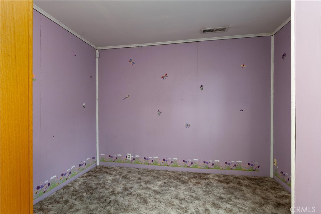 559 East Property Photo 13