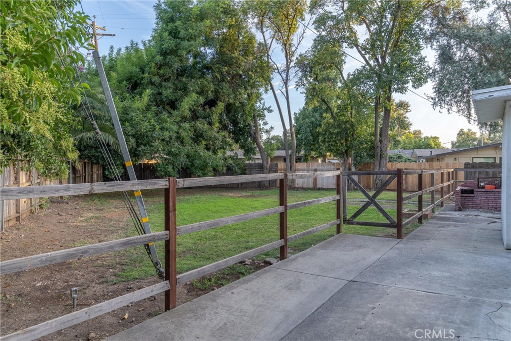 559 East Property Photo 23