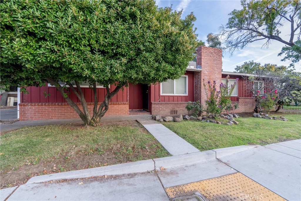 559 East Property Photo 31