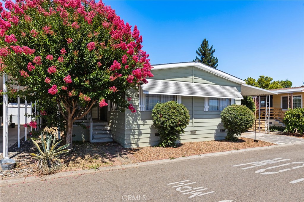 701 E Lassen Avenue 294 Property Photo 16