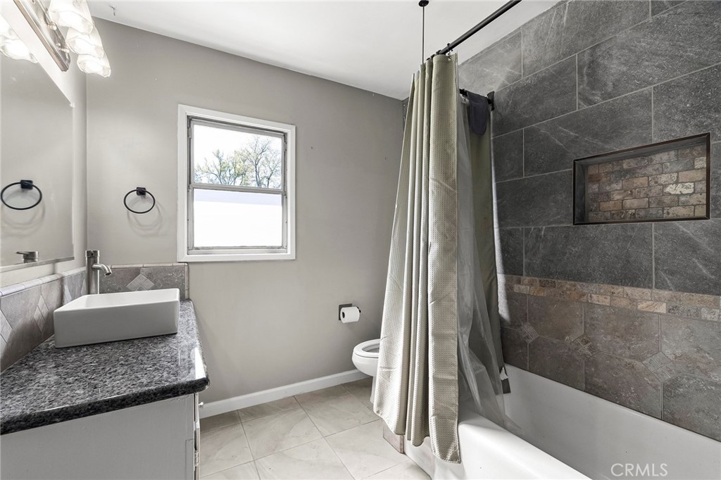 173 Connors Avenue Property Photo 4