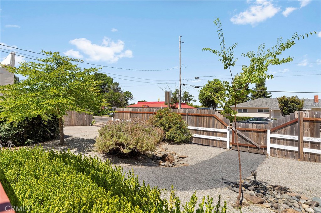 173 Connors Avenue Property Photo 14