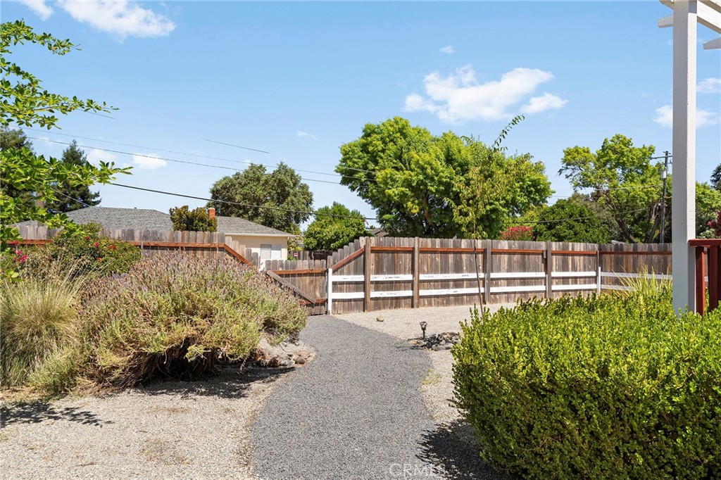 173 Connors Avenue Property Photo 46