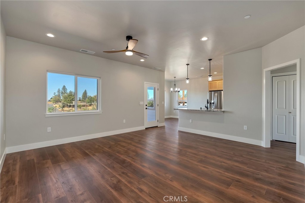 5801 Foster Road Property Photo 8