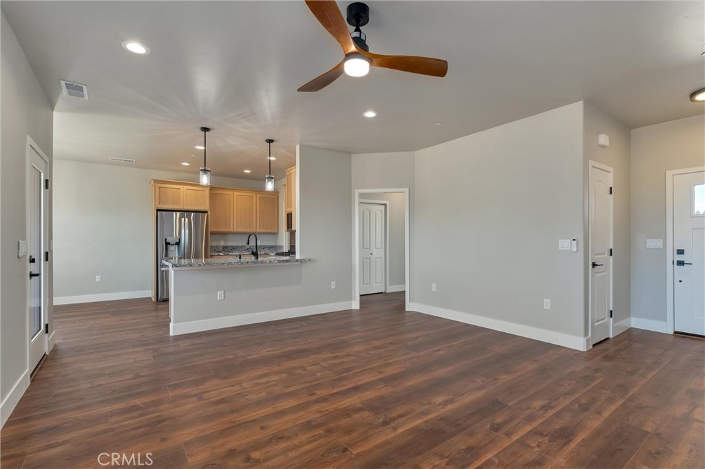 5801 Foster Road Property Photo 9