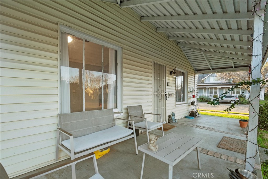 855 Johnson Property Photo 7
