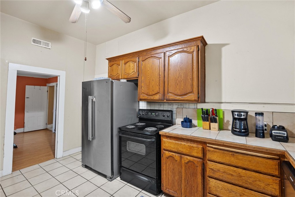 855 Johnson Property Photo 21