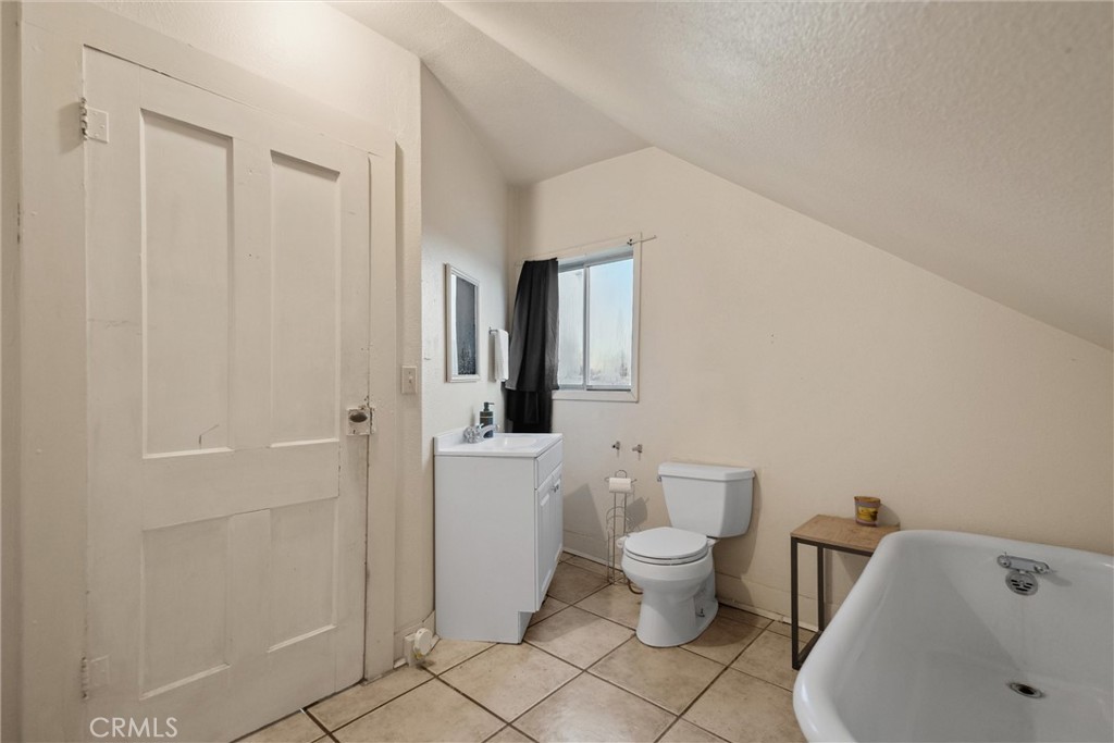 855 Johnson Property Photo 33