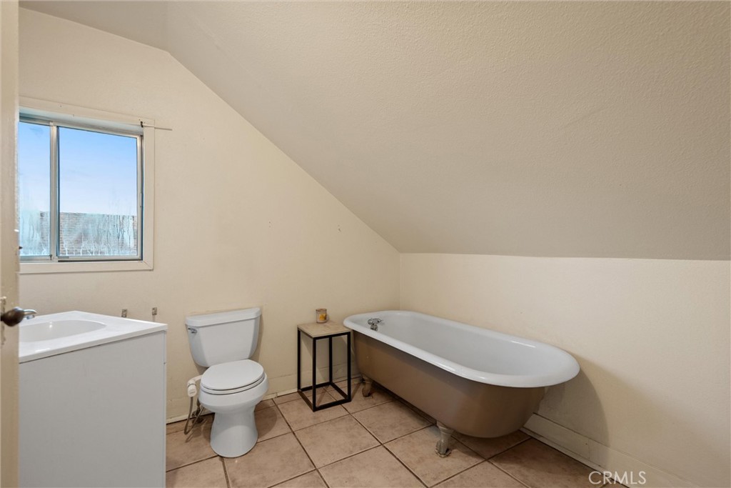 855 Johnson Property Photo 34