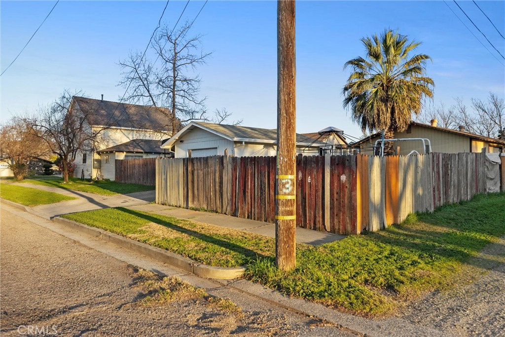 855 Johnson Property Photo 44