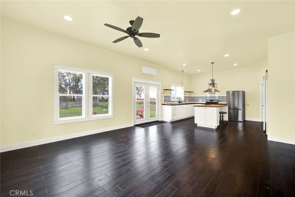 20506 Corning Property Photo 11