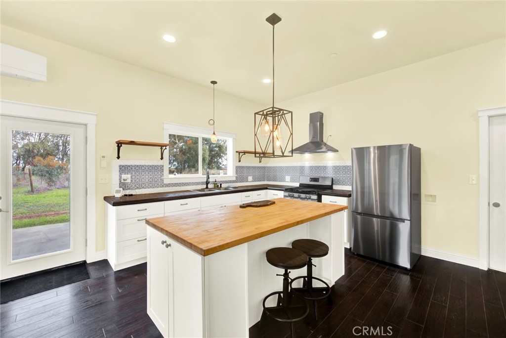 20506 Corning Property Photo 19