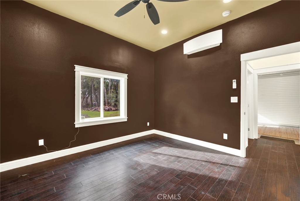 20506 Corning Property Photo 28