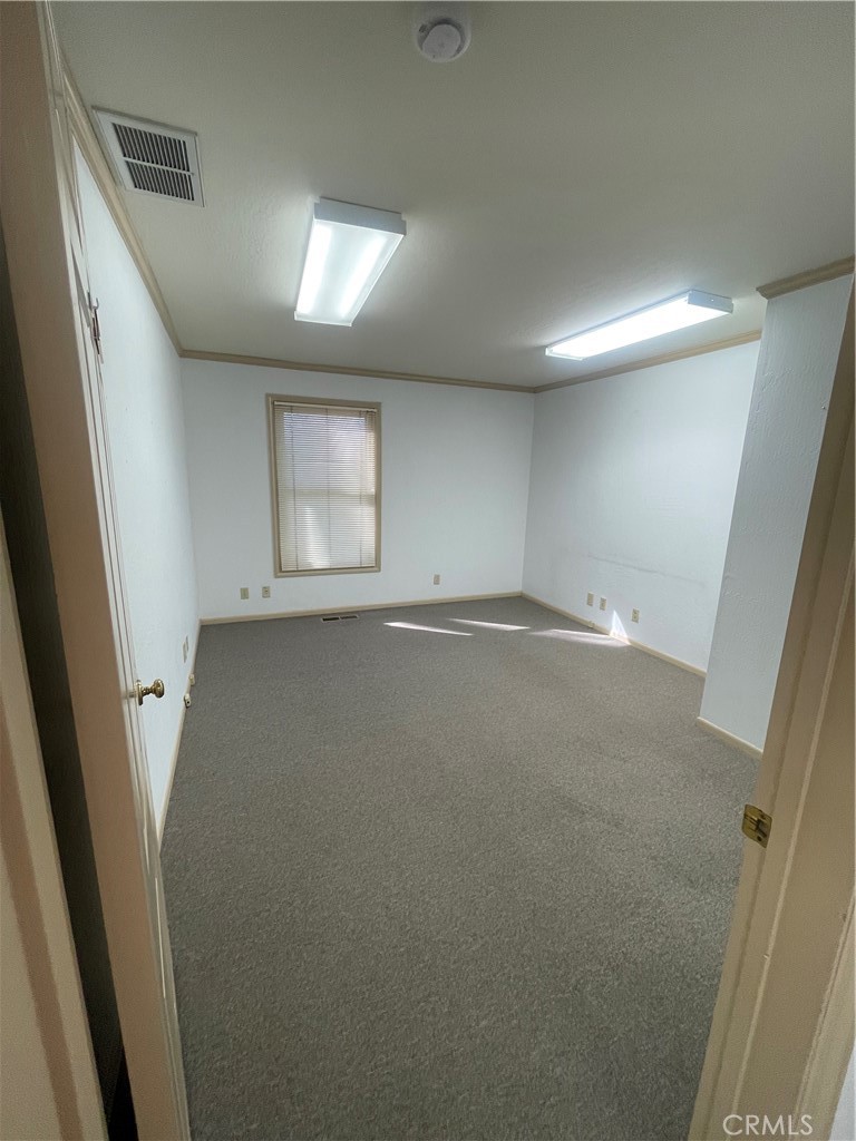 19 Williamsburg Property Photo 10