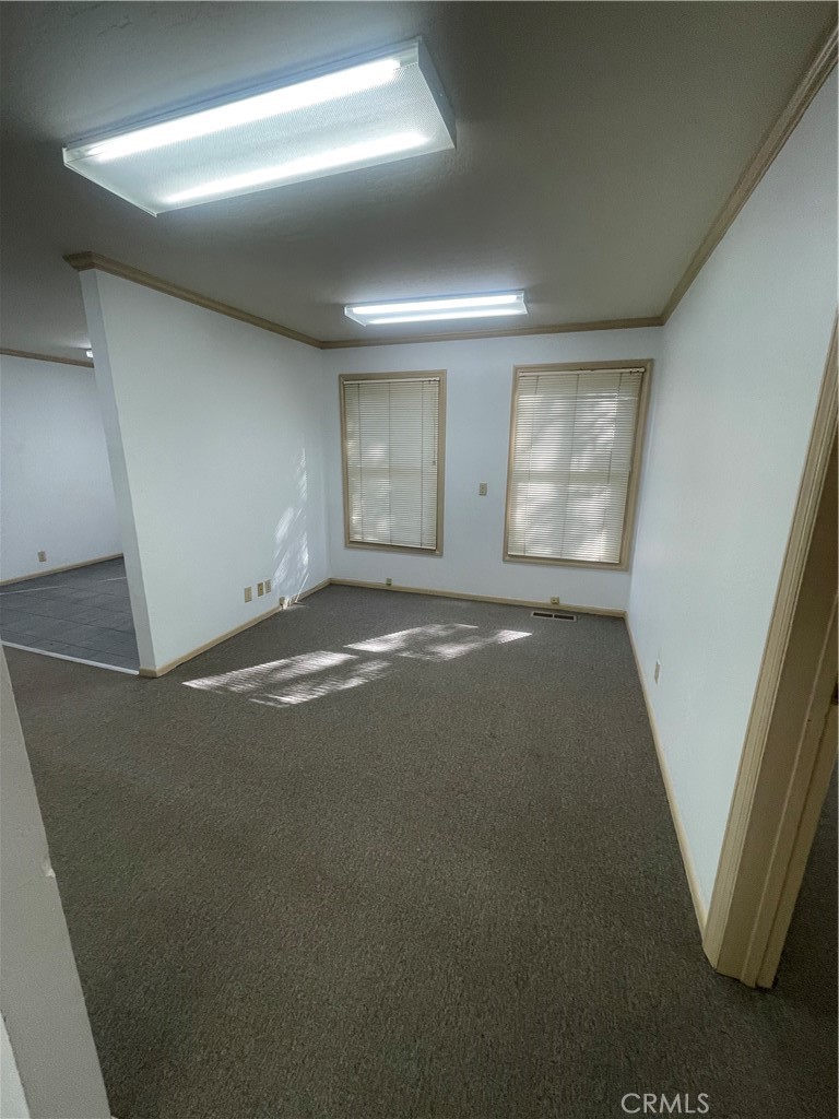 19 Williamsburg Property Photo 12