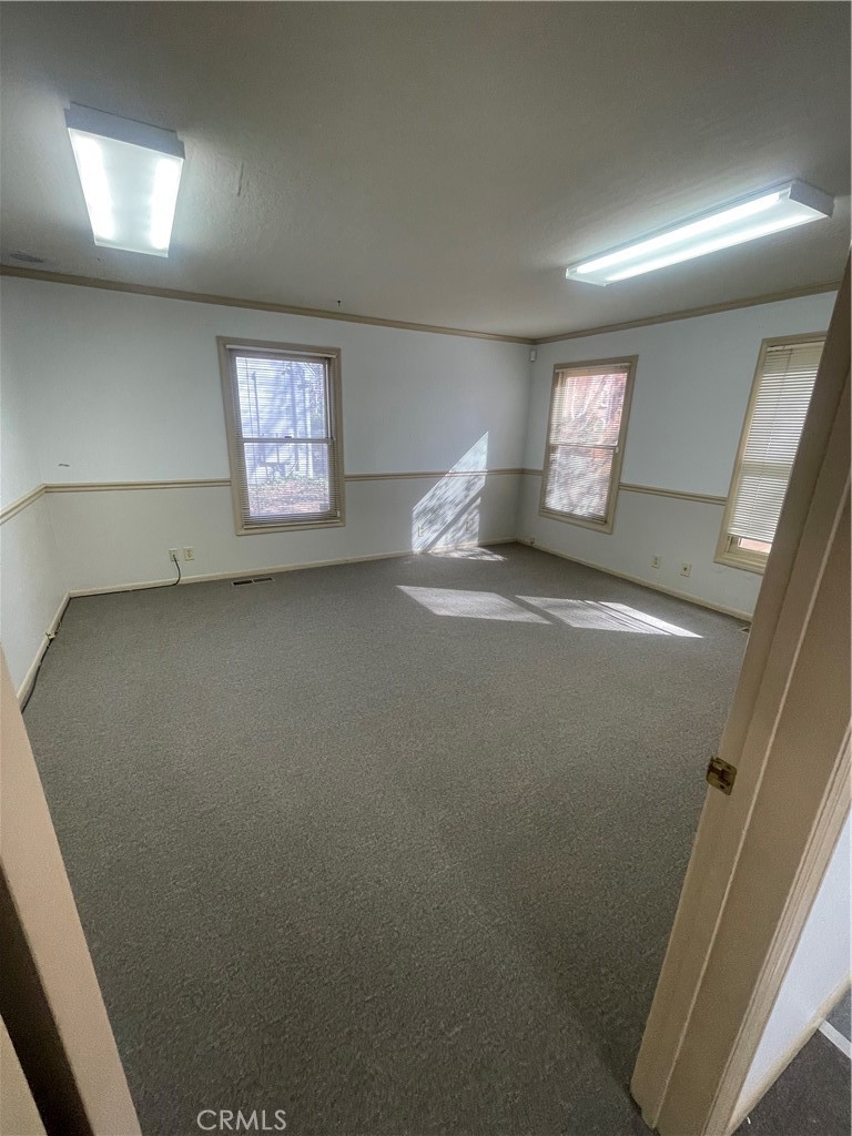 19 Williamsburg Property Photo 14