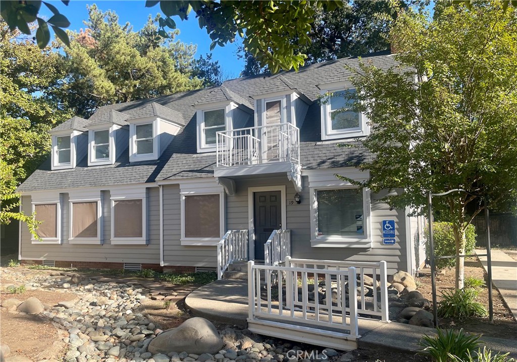19 Williamsburg Property Photo 22