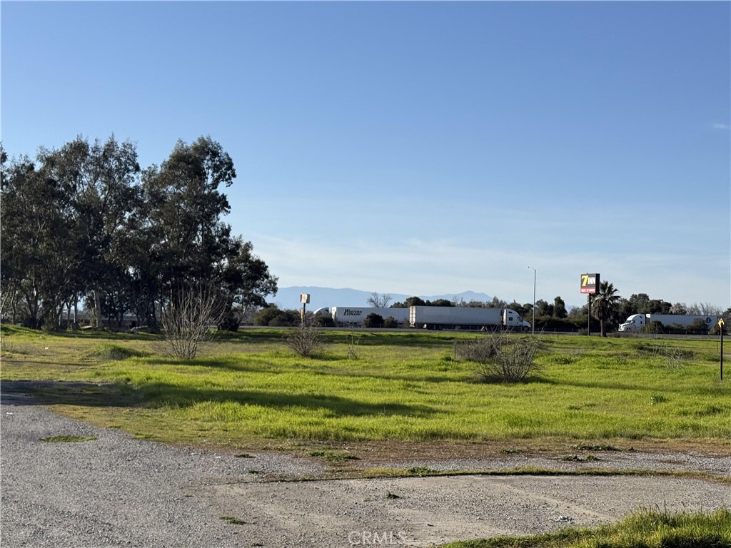 1075 99w Property Photo 2
