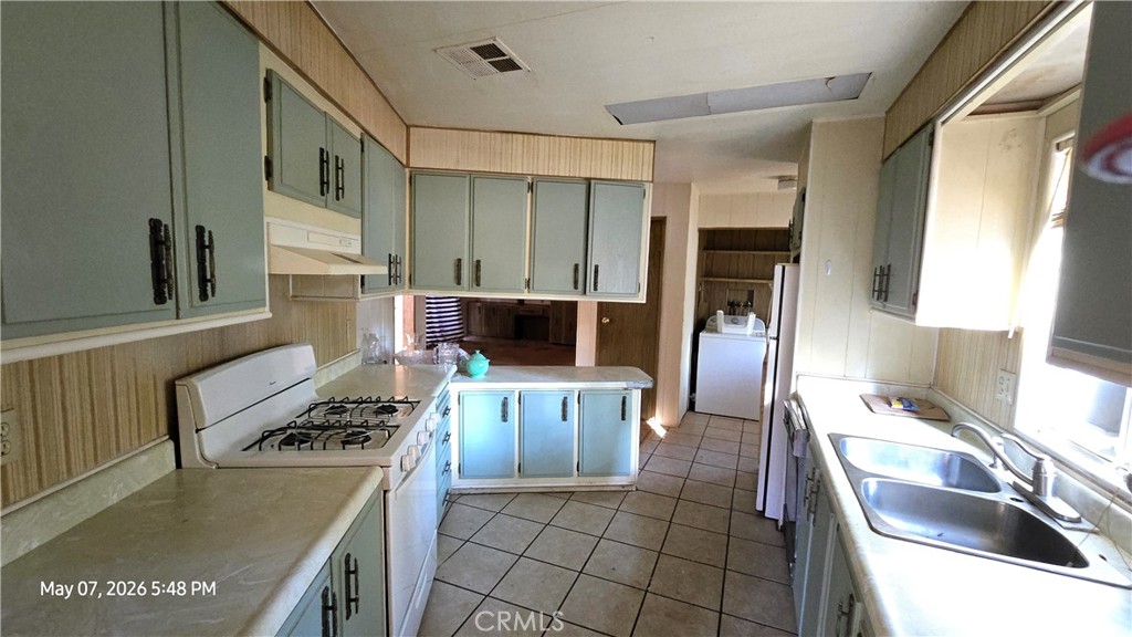 6330 Amherst Property Photo 7