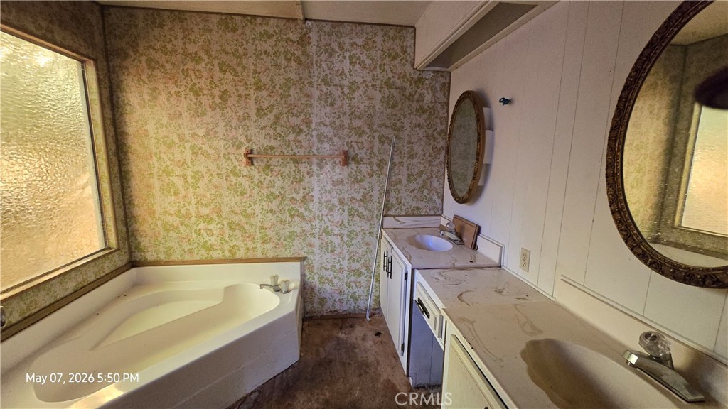 6330 Amherst Property Photo 15