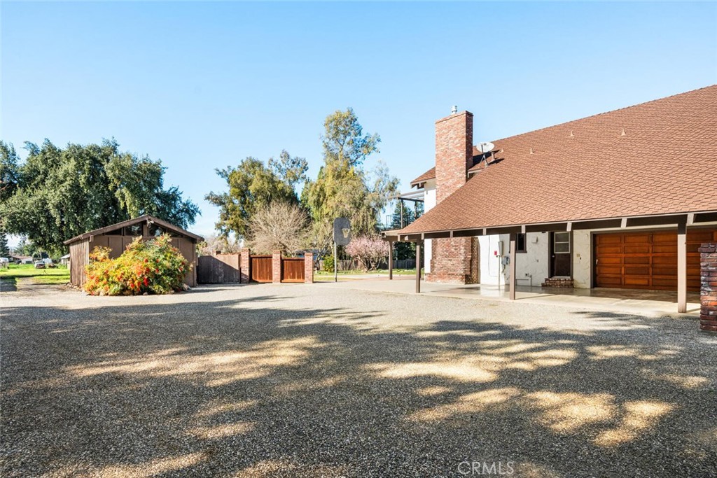 1041 Washington Property Photo 8