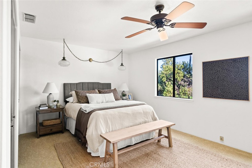 1041 Washington Property Photo 29